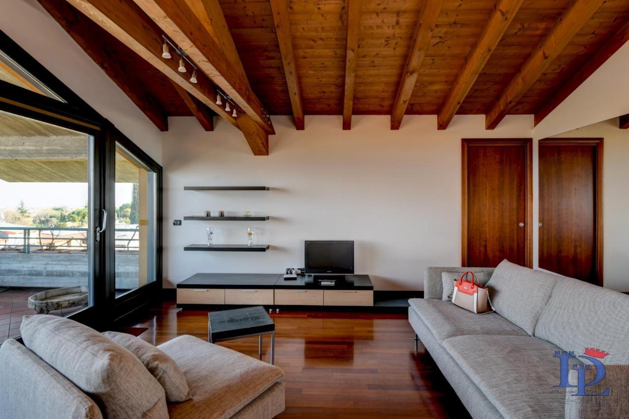 Desenzanoloft Official Partner Marriott Homes & Villas - Paradise Lake View In A 5 Pools Exclusive Residence Desenzano del Garda Exteriér fotografie
